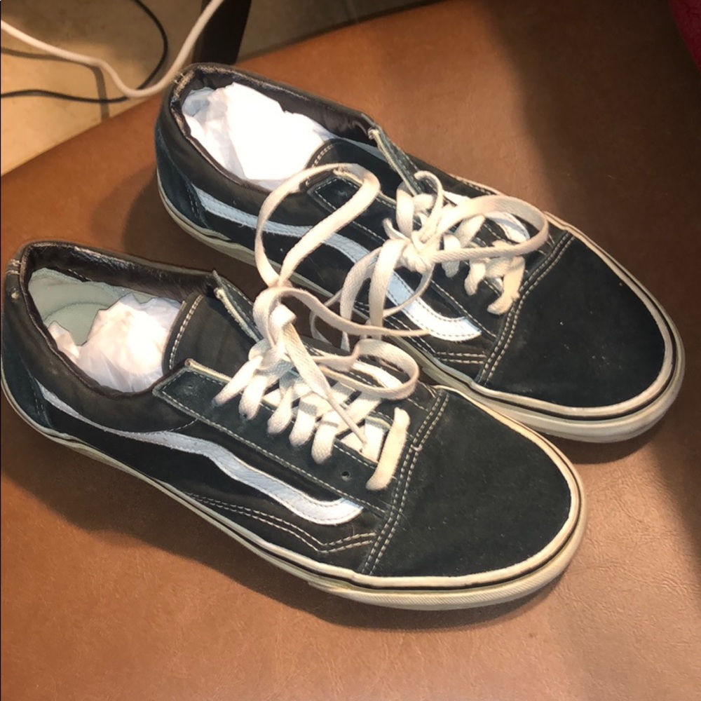 Black Vans old skool